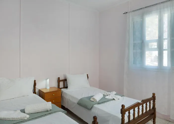 Antonis House